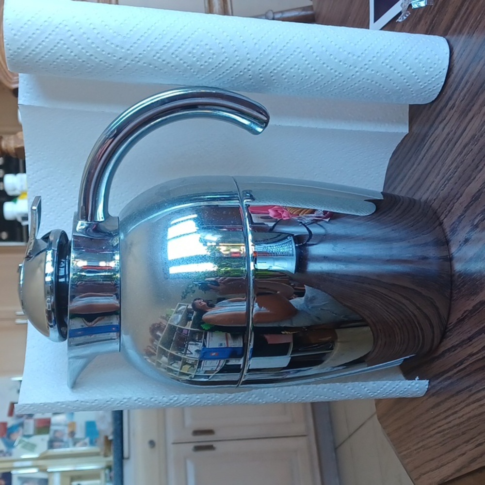 OGGI Silver Thermal Vacuum Carafe Rotating Top 1990s, 32 Oz, beautiful